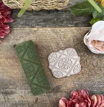 Load image into Gallery viewer, #022-Barb Texture Roller (SHIPS FREE in lower 48)