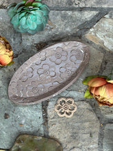 Load image into Gallery viewer, Floral Stamp 030