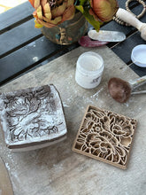 Load image into Gallery viewer, Floral Stamp 031