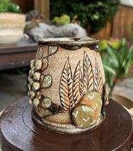 Load image into Gallery viewer, Cottage Bloom M009