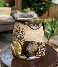 Load image into Gallery viewer, Cottage Bloom M009