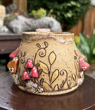 Load image into Gallery viewer, Cottage Bloom M0099