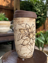 Load image into Gallery viewer, Cottage Bloom T015