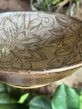 Load image into Gallery viewer, Cottage Bloom Sunday Dinner Serving Bowl Lg SB004