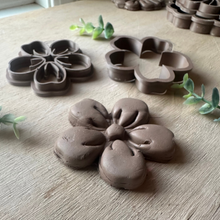 Load image into Gallery viewer, Flower Stamp 017
