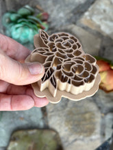 Load image into Gallery viewer, Floral Stamp 032

