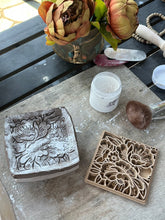 Load image into Gallery viewer, Floral Stamp 031
