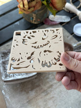 Load image into Gallery viewer, Floral Stamp 031
