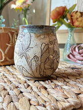 Load image into Gallery viewer, Rustic Florals Mug M-8
