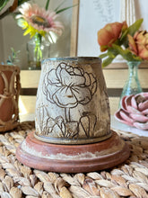 Load image into Gallery viewer, Rustic Florals Mug M-9
