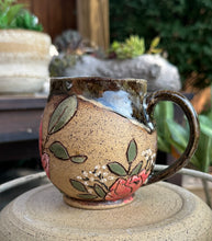 Load image into Gallery viewer, Cottage Bloom M001
