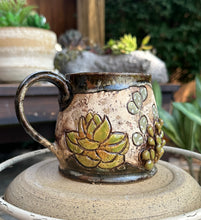 Load image into Gallery viewer, Cottage Bloom M002
