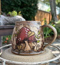 Load image into Gallery viewer, Cottage Bloom M004
