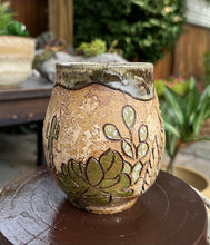 Load image into Gallery viewer, Cottage Bloom M007
