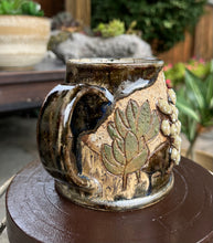Load image into Gallery viewer, Cottage Bloom M009
