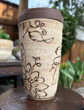 Load image into Gallery viewer, Cottage Bloom T014
