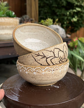 Load image into Gallery viewer, Cottage Bloom Gather Bowls -set of 3- Bs001
