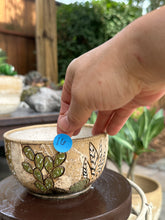 Load image into Gallery viewer, Cottage Bloom Gather Bowl B002
