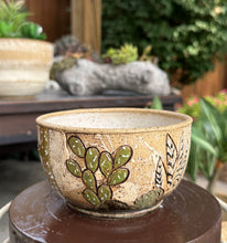 Load image into Gallery viewer, Cottage Bloom Gather Bowl B002
