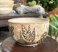 Load image into Gallery viewer, Cottage Bloom Gather Bowl B002
