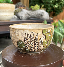 Load image into Gallery viewer, Cottage Bloom Gather Bowl B002
