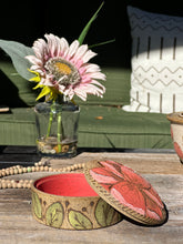 Load image into Gallery viewer, K-3 Flora Keeper
