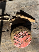 Load image into Gallery viewer, K-3 Flora Keeper
