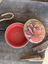 Load image into Gallery viewer, K-3 Flora Keeper
