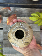 Load image into Gallery viewer, Rustic Bloom Tiny Vase. TV52
